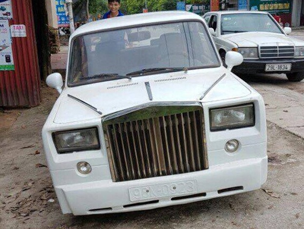 Rolls - Royce độ tại Việt Nam bất ngờ xuất hiện trên báo Tây