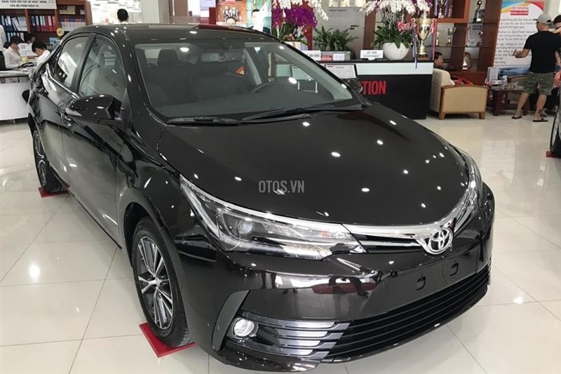Giá xe Toyota Corolla Altis 18 G CVT số tự động vô cấp 2017 mới