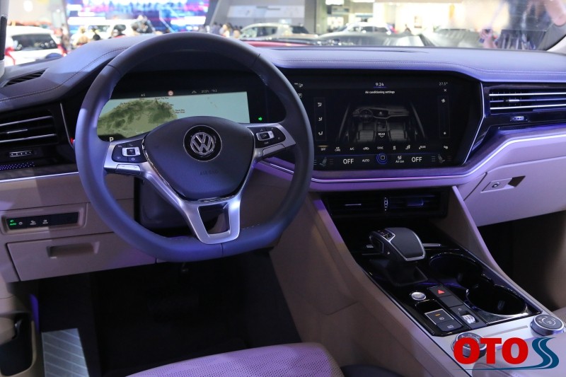 nội thất xe Volkswagen Touareg
