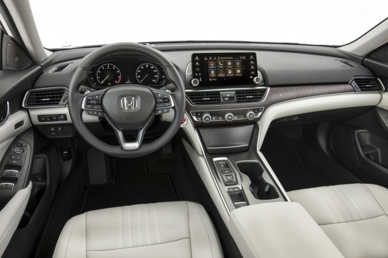 Honda Accord | news.otos.vn