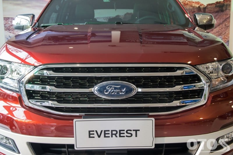 đầu xe Ford Everest 2018