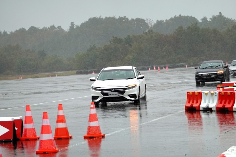 Trải nghiệm công nghệ Honda SENSING và hệ thống lái thông minh iMMD trên  đường đua