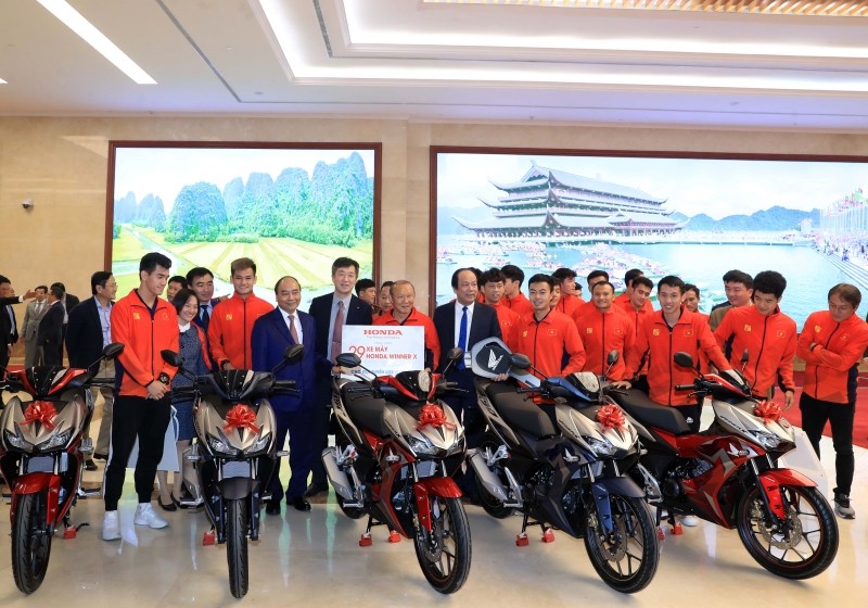 HVN trao tặng xe Honda WINNER X cho thành viên Đội tuyển Đội tuyển U-22 Việt Nam