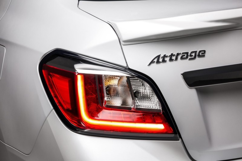 Đèn hậu xe Mitsubishi Attrage 2020