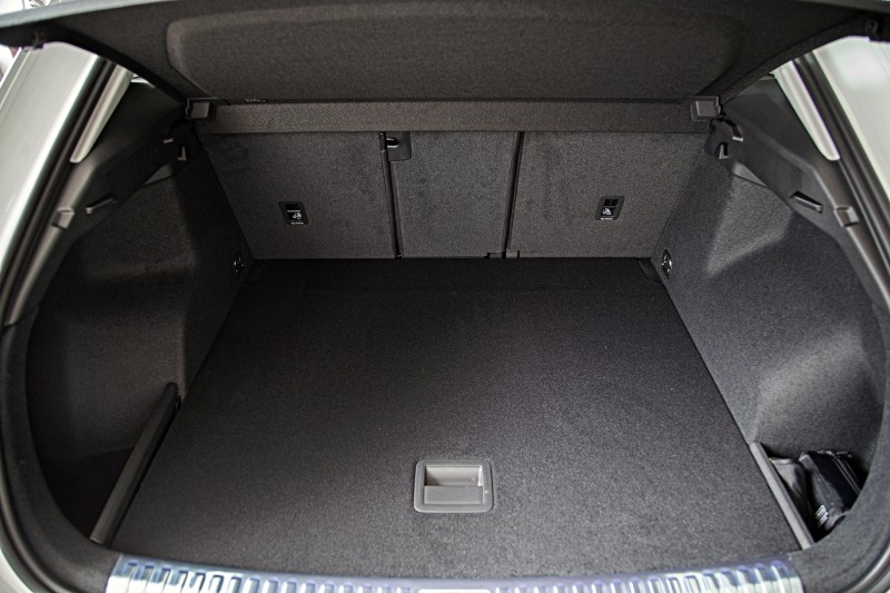 Khoang hành lý xe Audi A3