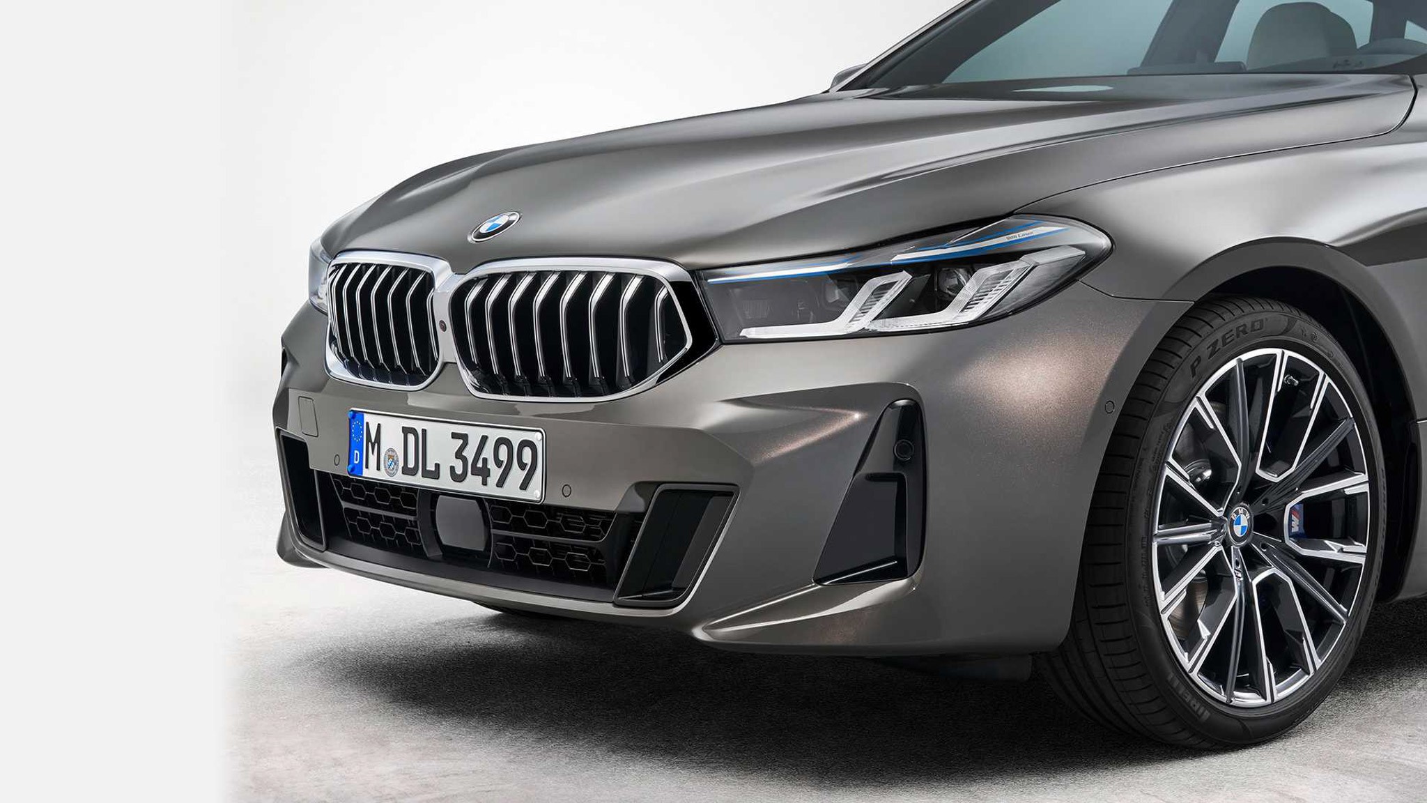 Đầu xe  BMW 6 Gran Turismo LCI 2021