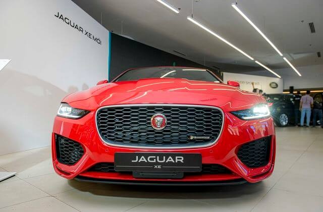 Jaguar XE 2020