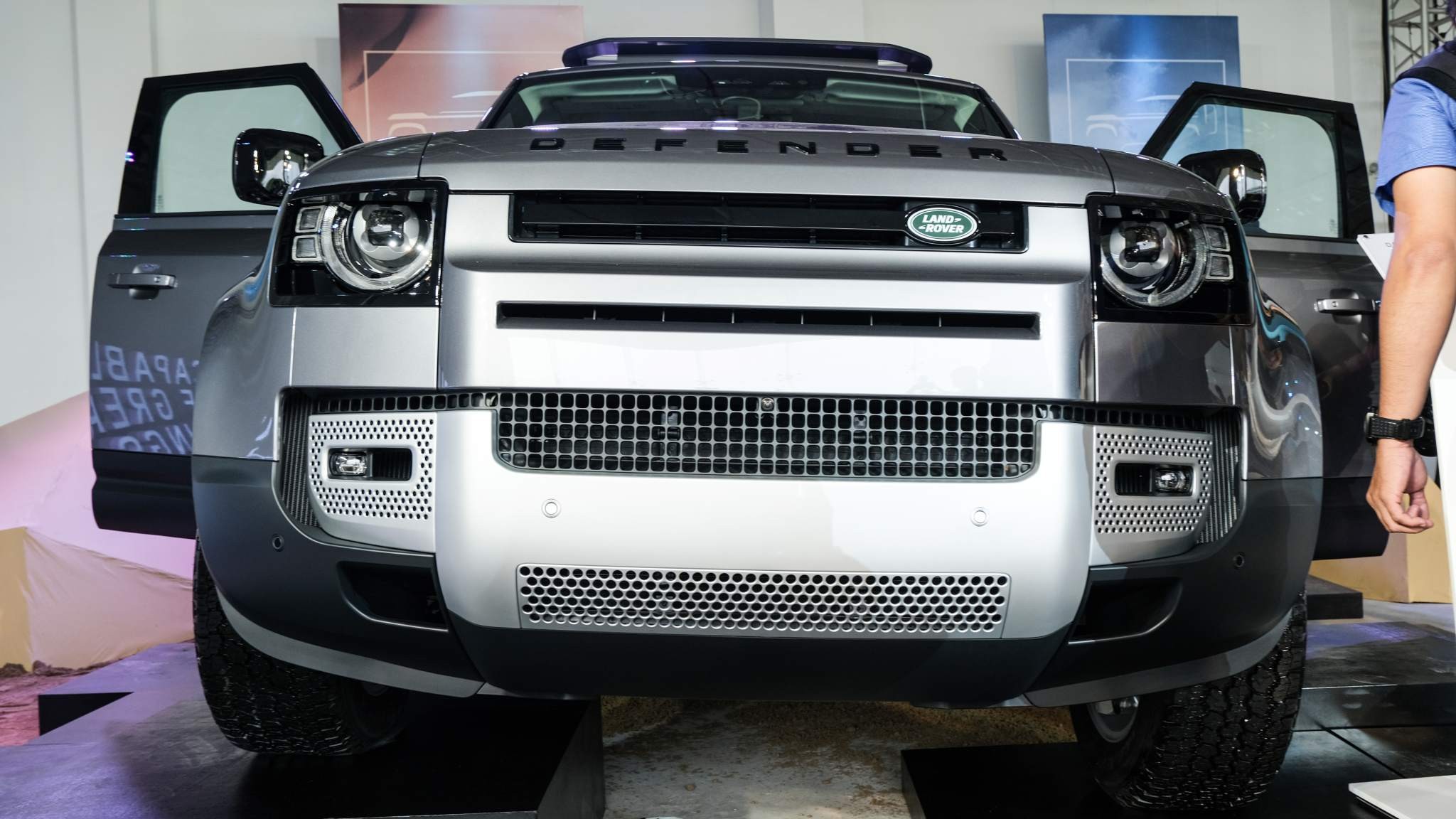 Land Rover Defend 2020