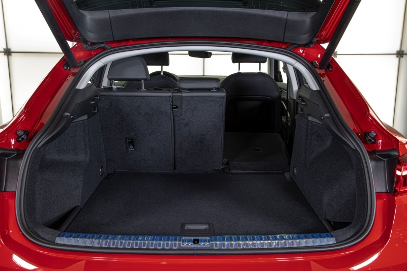 Khoang hành lý Audi Q3 Sportback