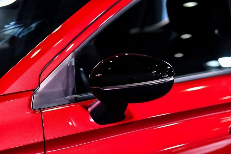 Gương chiếu hậu tiêu chuẩn trên Honda City Hatchback