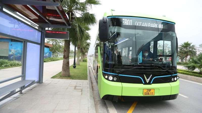 Xe buýt điện của VinBus chính thức lăn bánh