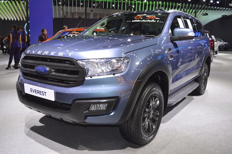Ford Everest ấn tượng với gói phụ kiện mới, giá từ 952 triệu đồng