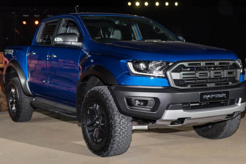 Cận cảnh bán tải off-road Ford Ranger Raptor vừa ra mắt