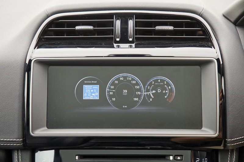 Jaguar Land Rover thử nghiệm xe kết nối thông minh trên nền tảng công nghệ kết nối