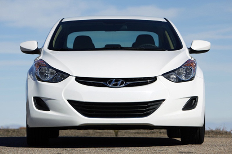 300-350 triệu đồng nên mua xe cũ nào và Ưu nhược điểm của Hyundai Elantra 2011?