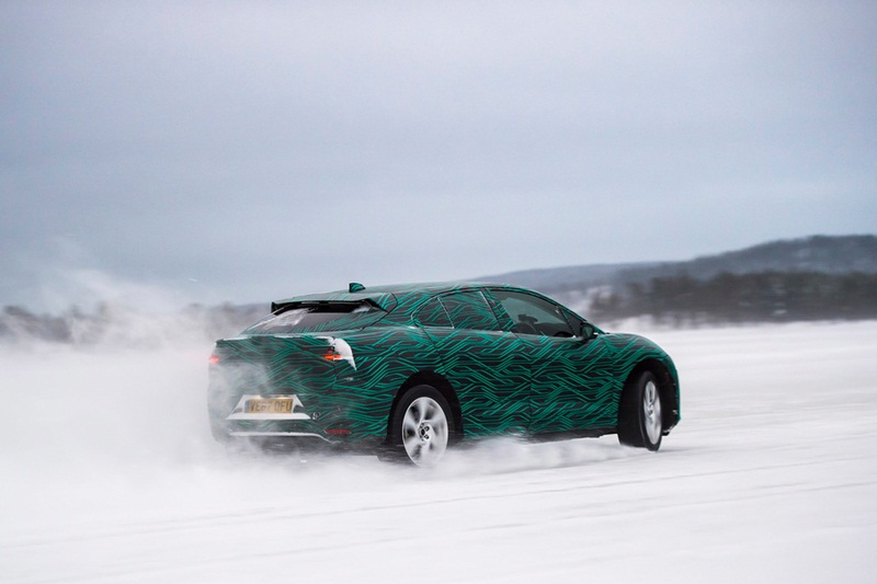 Jaguar ra mắt mẫu xe điện sạc I-Pace hoàn toàn mới