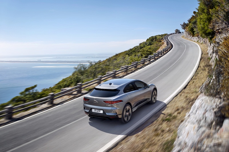 Jaguar ra mắt mẫu xe “không khí thải” đầu tiên I-PACE