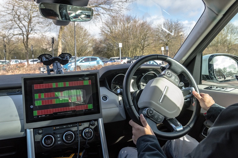 “Giảm stress” nhờ công nghệ đỗ xe tự động của Jaguar Land Rover 