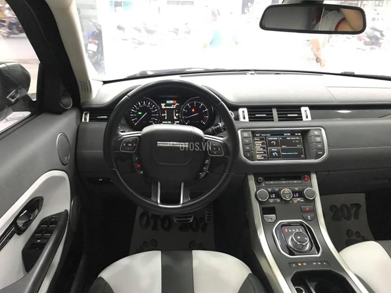 Range Rover Evoque 2012 đi hơn 30.000 km có giá rẻ hơn cả Mercedes-Benz GLC 250