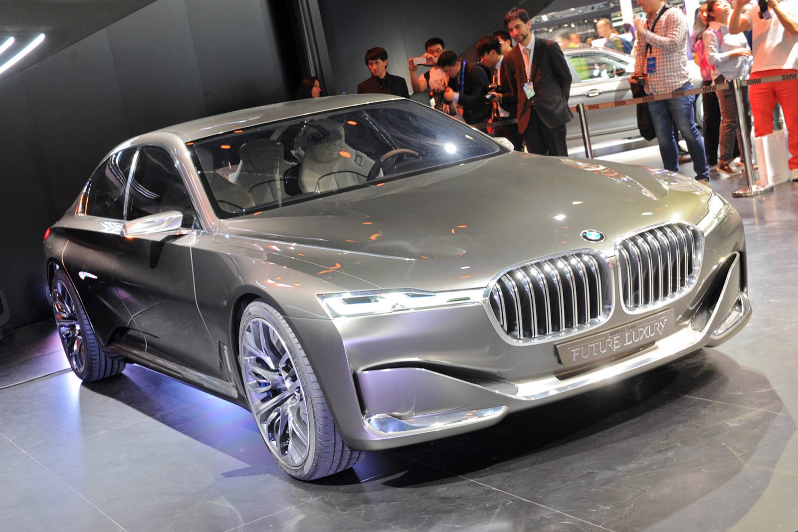 BMW ấp ủ kế hoạch sản xuất 9-Series cạnh tranh với Mercedes-Maybach S-Class
