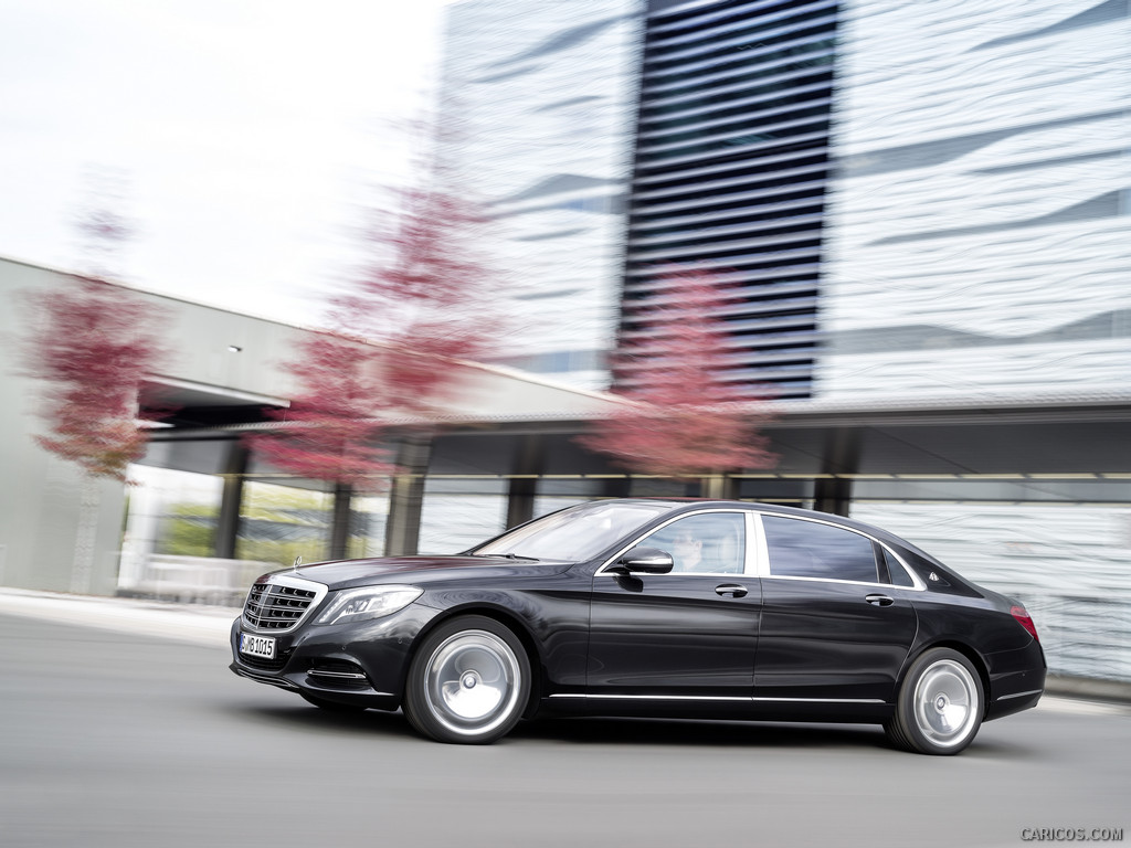 Về Việt Nam, Mercedes-Maybach S600 có giá 9,7 tỷ đồng