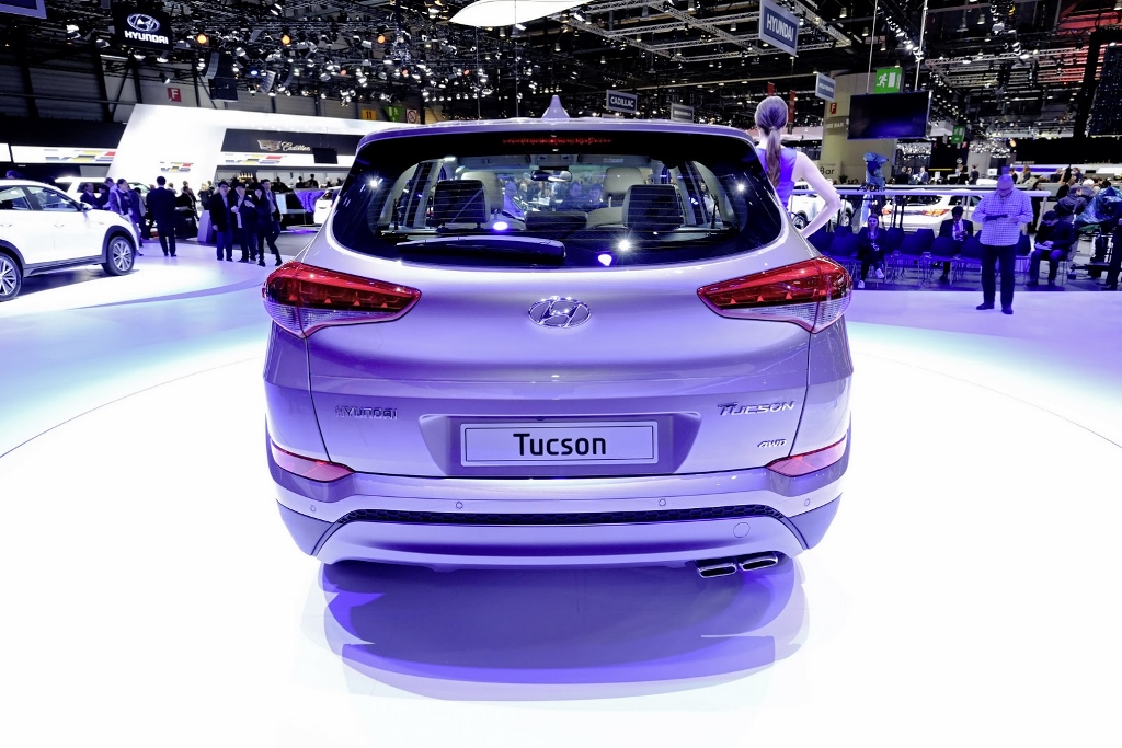 Hyundai Tucson 2016 gây sốt khi mới ra mắt