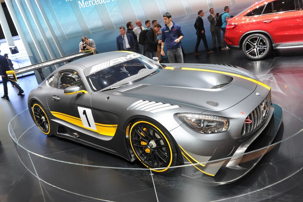 Mercedes-Maybach Pullman và AMG GT3 đồng loạt hạ cánh tại Geneva Motor Show 2015