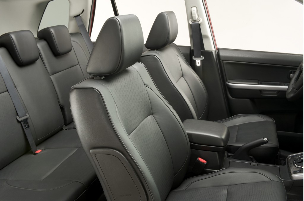 Đánh giá chi tiết Suzuki Grand Vitara 2012