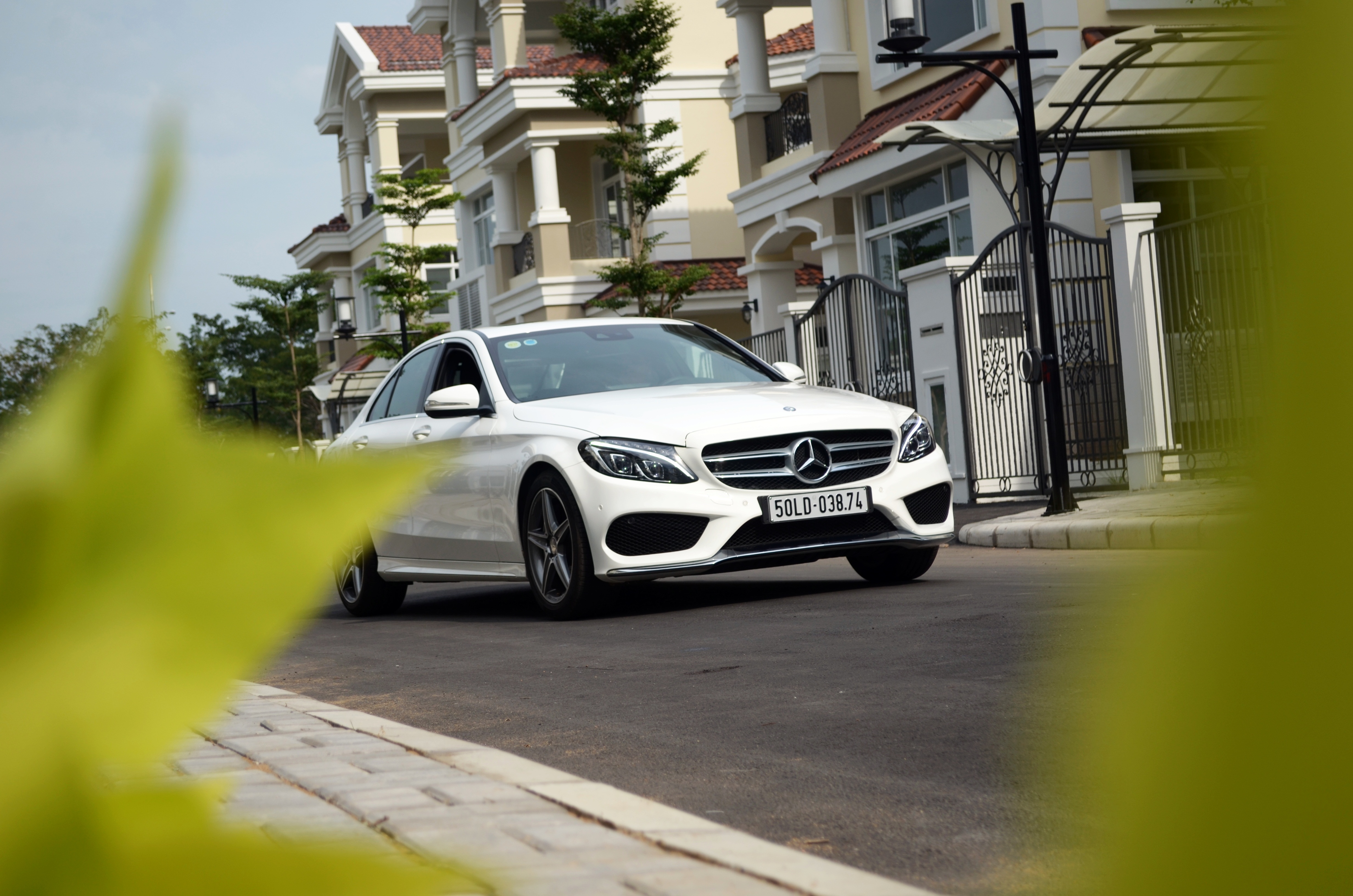 Trải nghiệm Mercedes-Benz C250 AMG: Đẳng cấp “xế sang”