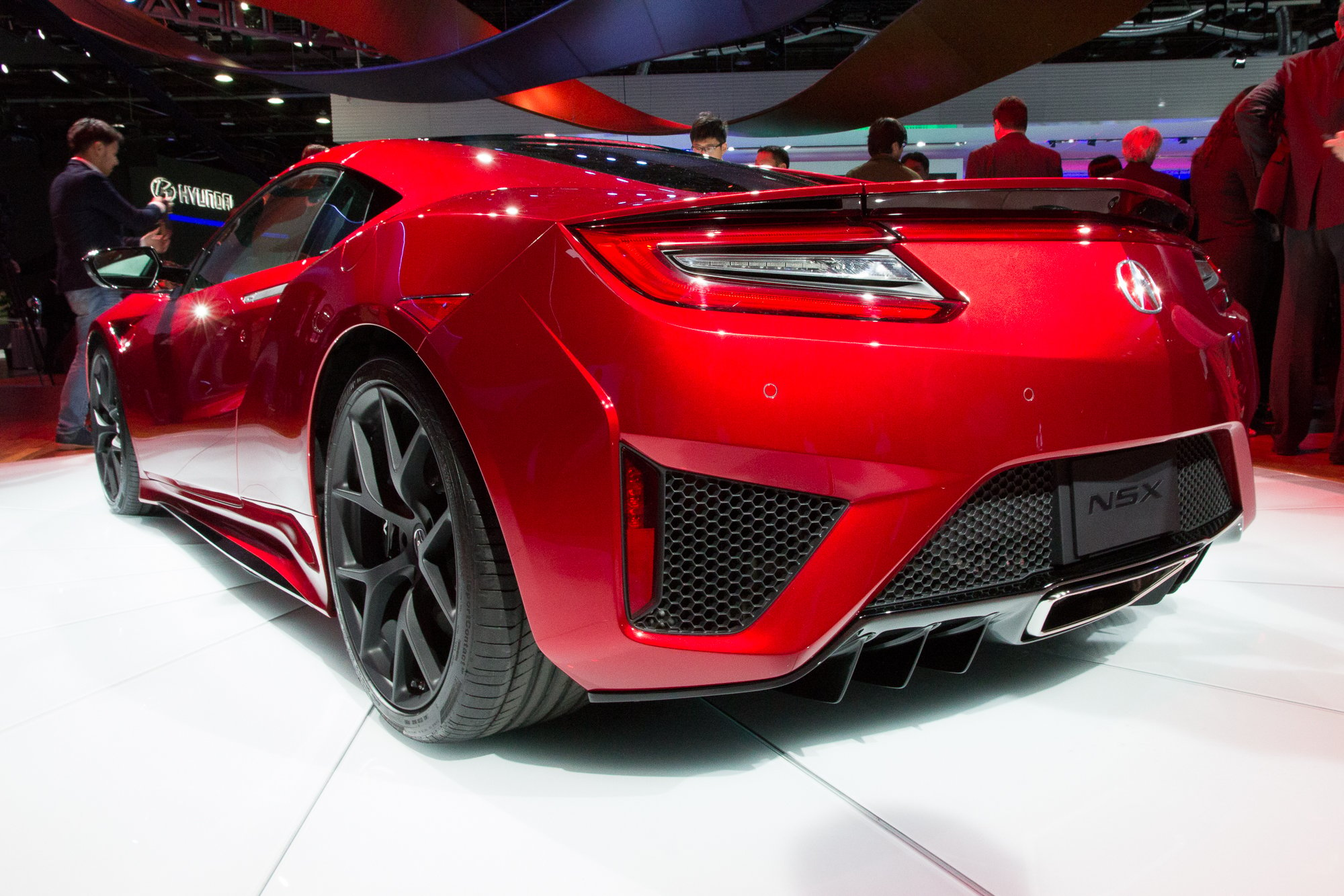 Phiên bản sản xuất của  Acura NSX chính thức ra mắt tại Detroit 2015