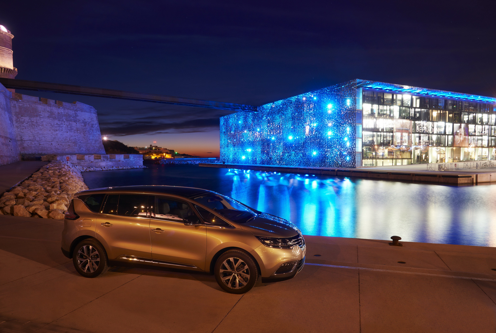 Renault Espace – mẫu MPV siêu tiết kiệm nhiên liệu sẽ ra mắt vào tháng 4