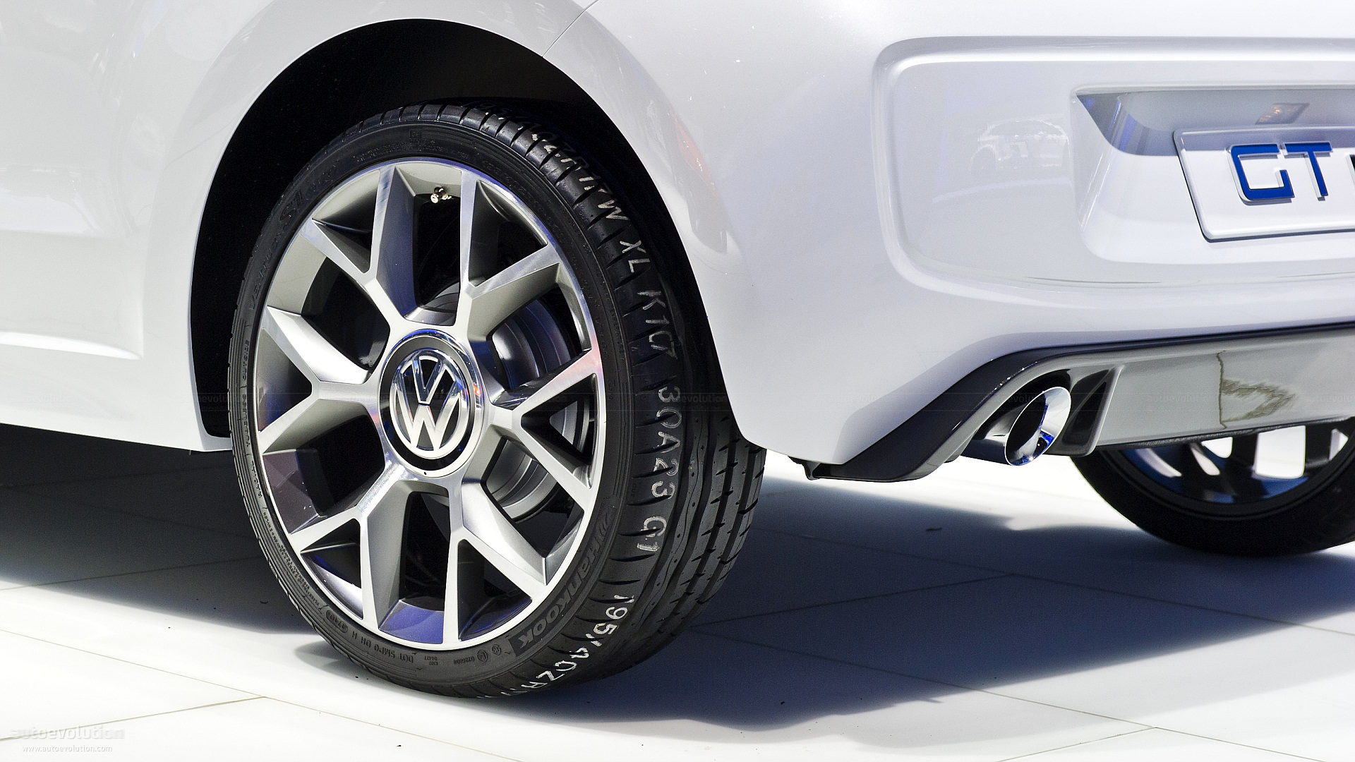 Volkswagen ấn định thời điểm trình làng GT Up!