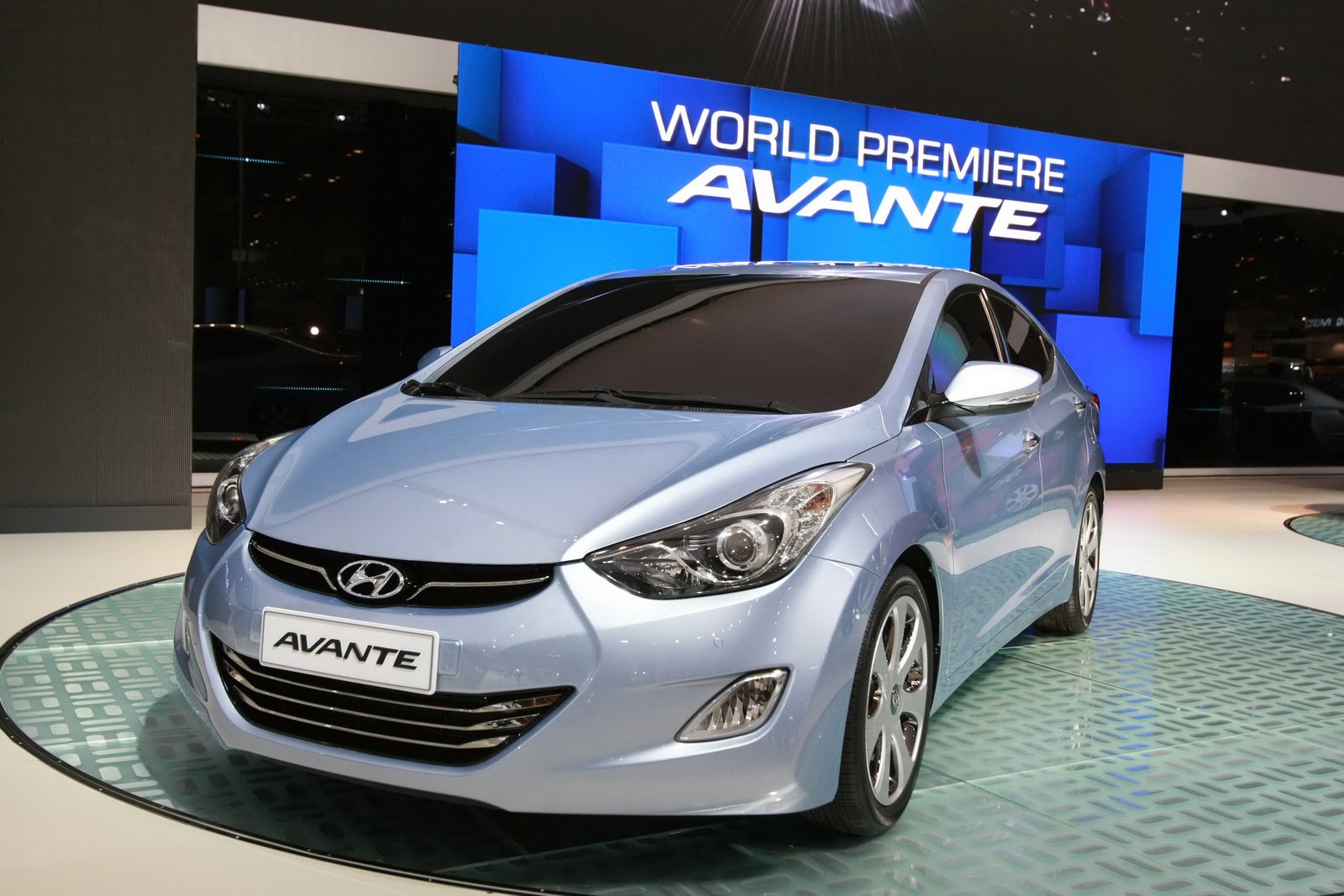 Hyundai Avante 2012 cũ - sedan nhỏ gọn, giá rẻ