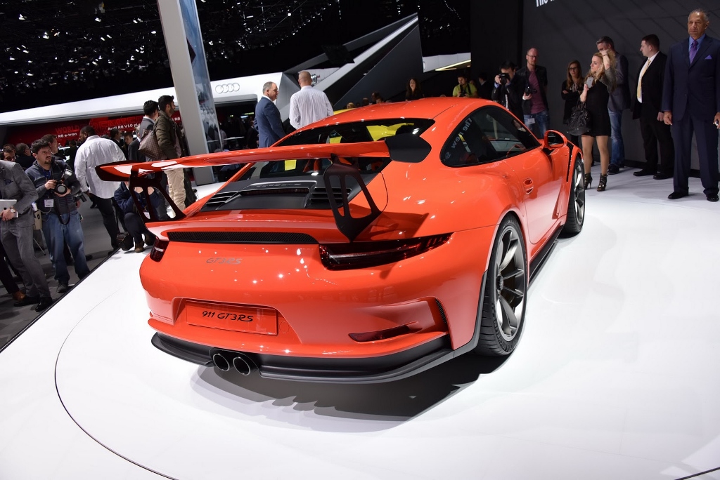 Chiếc Porsche 911 nhanh nhất chính thức cập bến Geneva Motor Show 2015