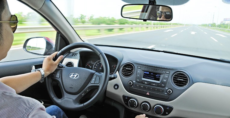 Đánh giá Hyundai Grand i10 – Xe nhỏ, thành công lớn