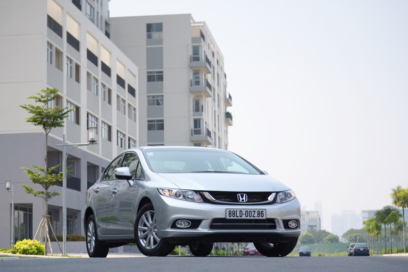 Honda Civic 2015: chiếc sedan lịch lãm, thể thao