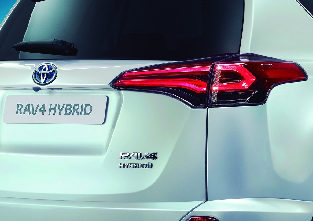 Toyota RAV4 nâng cấp sẽ có phiên bản hybrid