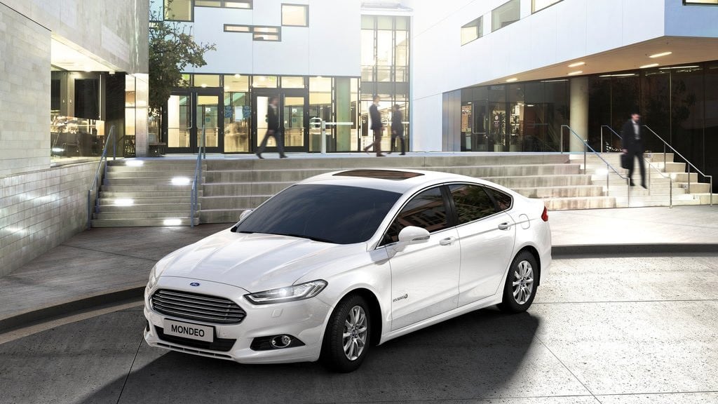 Ford Mondeo 2015 ra mắt với 8 loại động cơ cùng nhiều tính năng an toàn hiện đại