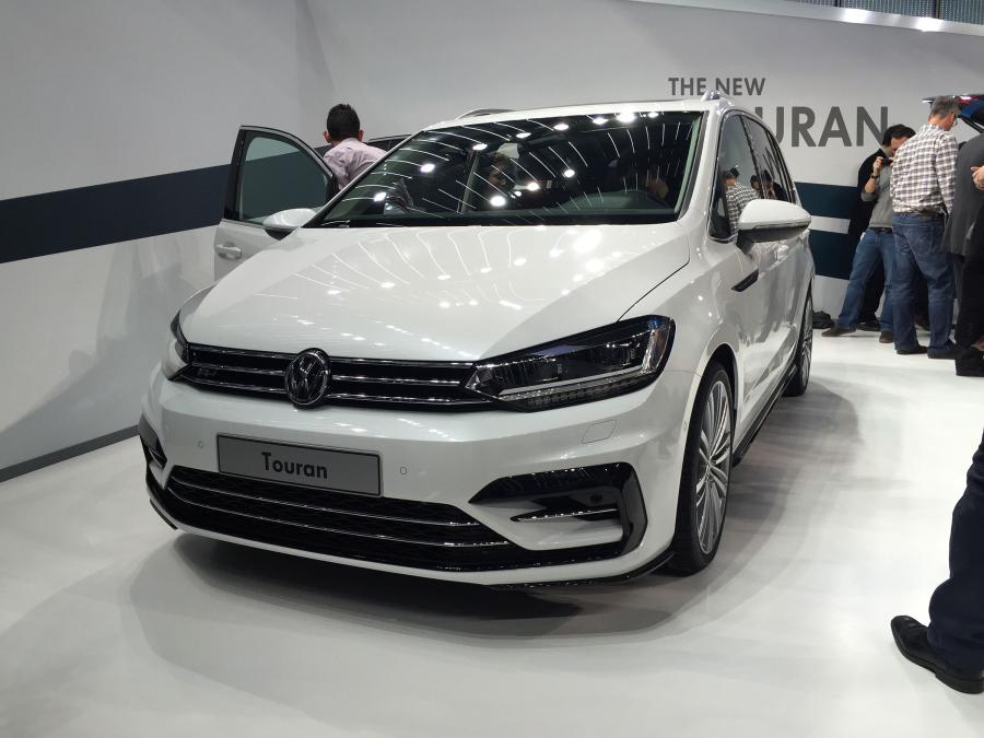 Volkswagen Touran MPV thêm phần rộng rãi và tiện nghi