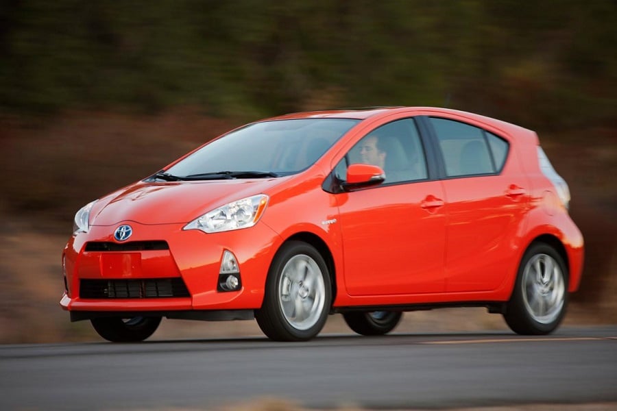 Top 10 xe ô tô mới giá rẻ và tiết kiệm nhiên liệu