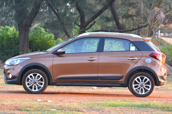 Hyundai i20 Active giá khoảng 200 triệu đồng sắp ra mắt tại Ấn Độ 