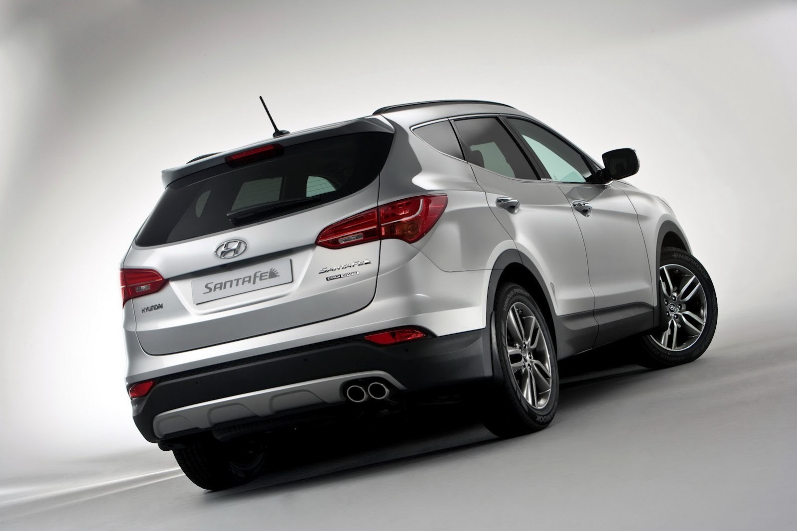 Hyundai SantaFe 2015 lắp rắp trong nước chính thức ra mắt - Giá từ 1,13 tỷ đồng