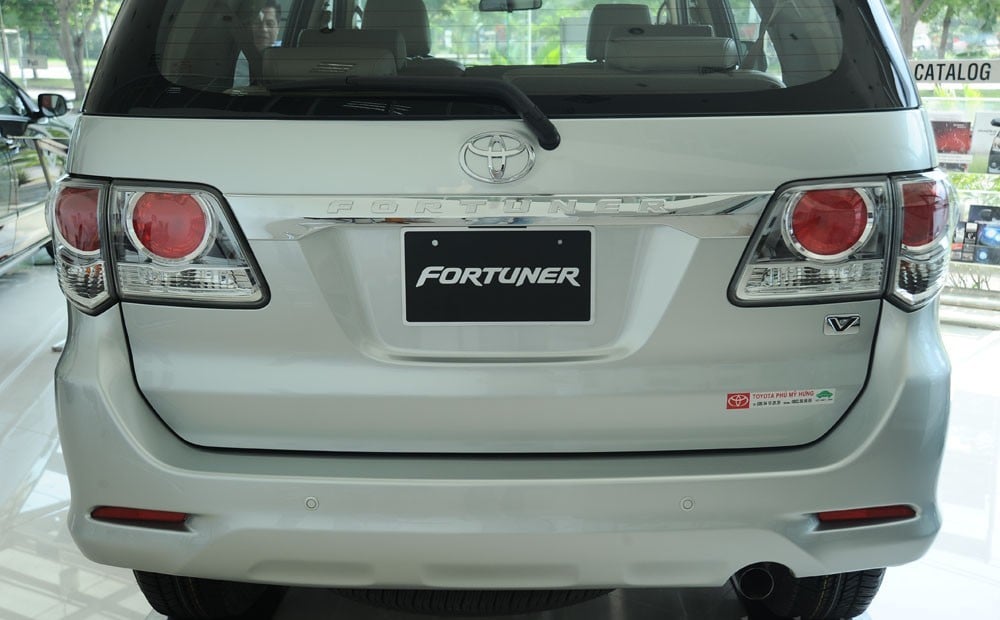 Đánh giá Toyota Fortuner 2012