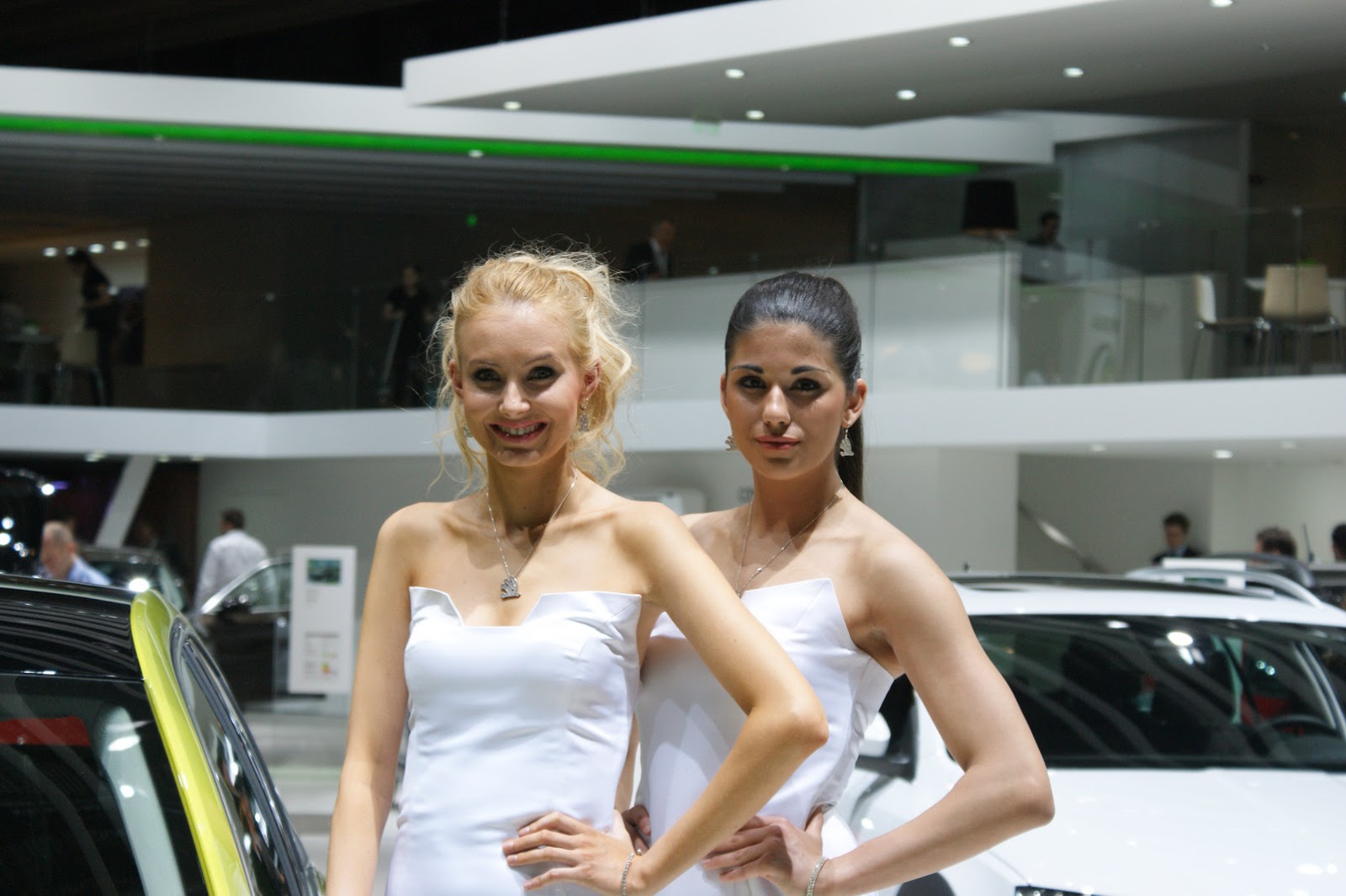 Ngắm dàn người đẹp tại triển lãm Geneva Motor Show 2015