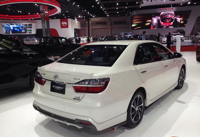 Toyota Camry 2015 sẽ làm “dậy sóng” thị trường ô tô Việt tháng 4