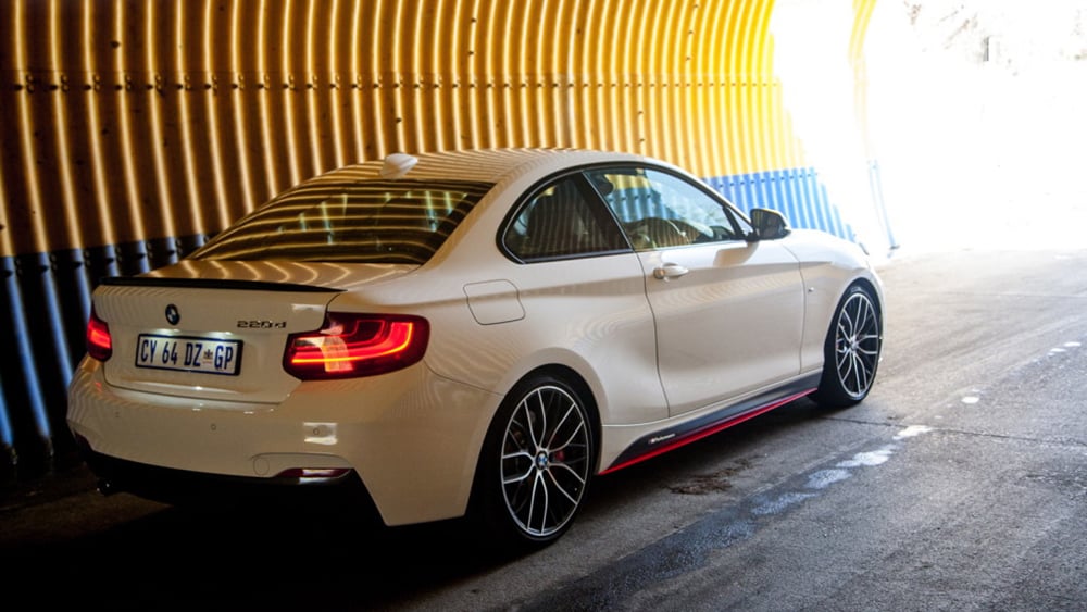 BMW M 2-Series Coupe ra mắt - hiệu suất đáng nể, thiết kế đầy chất thể thao