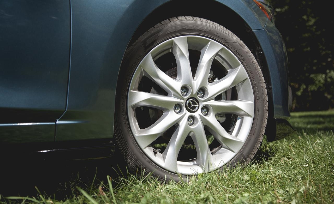 Mazda 3 Hatchback 2015: Lựa chọn tốt trong dòng xe dành cho gia đình