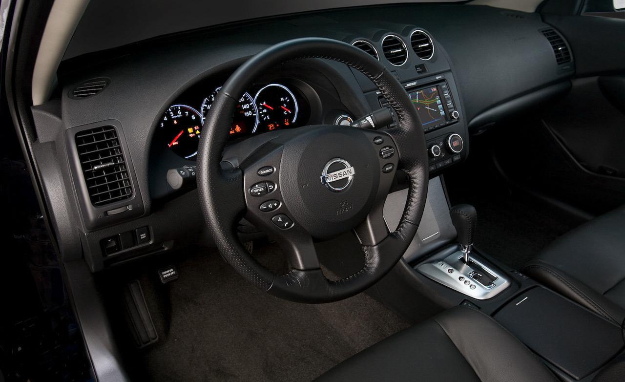 Nissan Altima thế hệ mới - thay đổi để cạnh tranh Camry