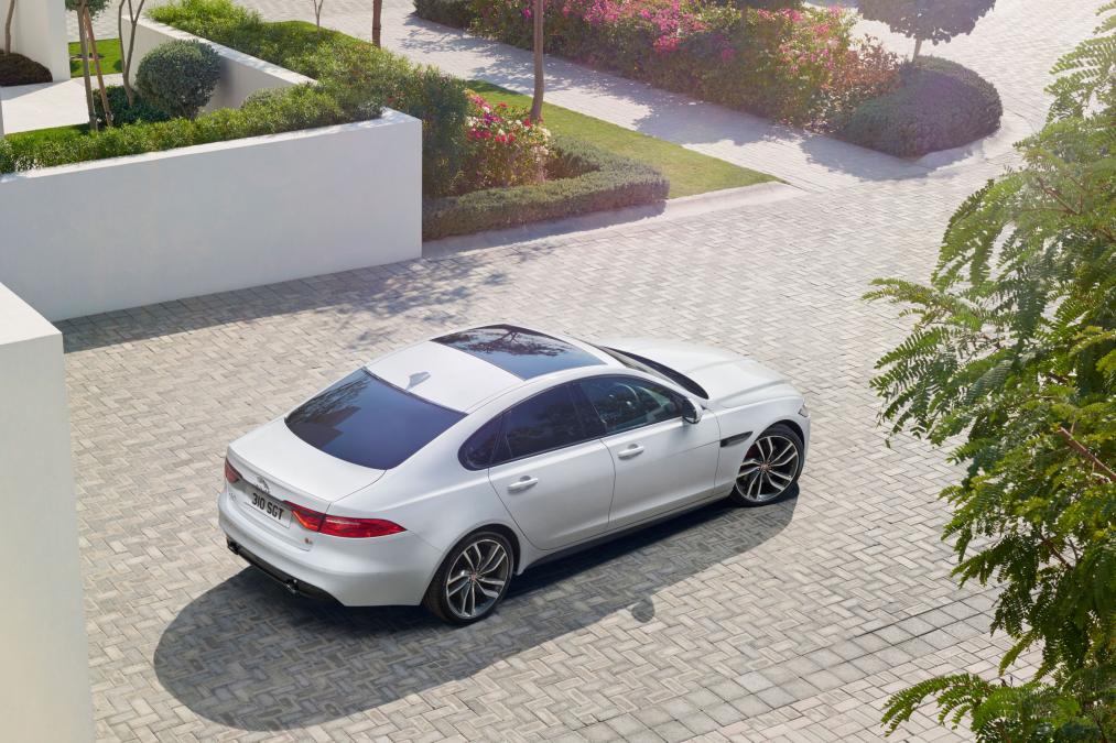 Jaguar công bố chi tiết chiếc sedan XF thế hệ mới