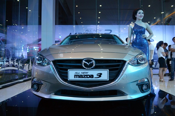 Mazda3 2015 ra mắt khách hàng tại Tp.Hồ Chí Minh